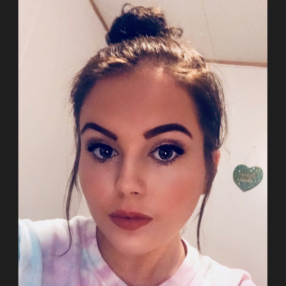 Meet your Posher, Ashlyn